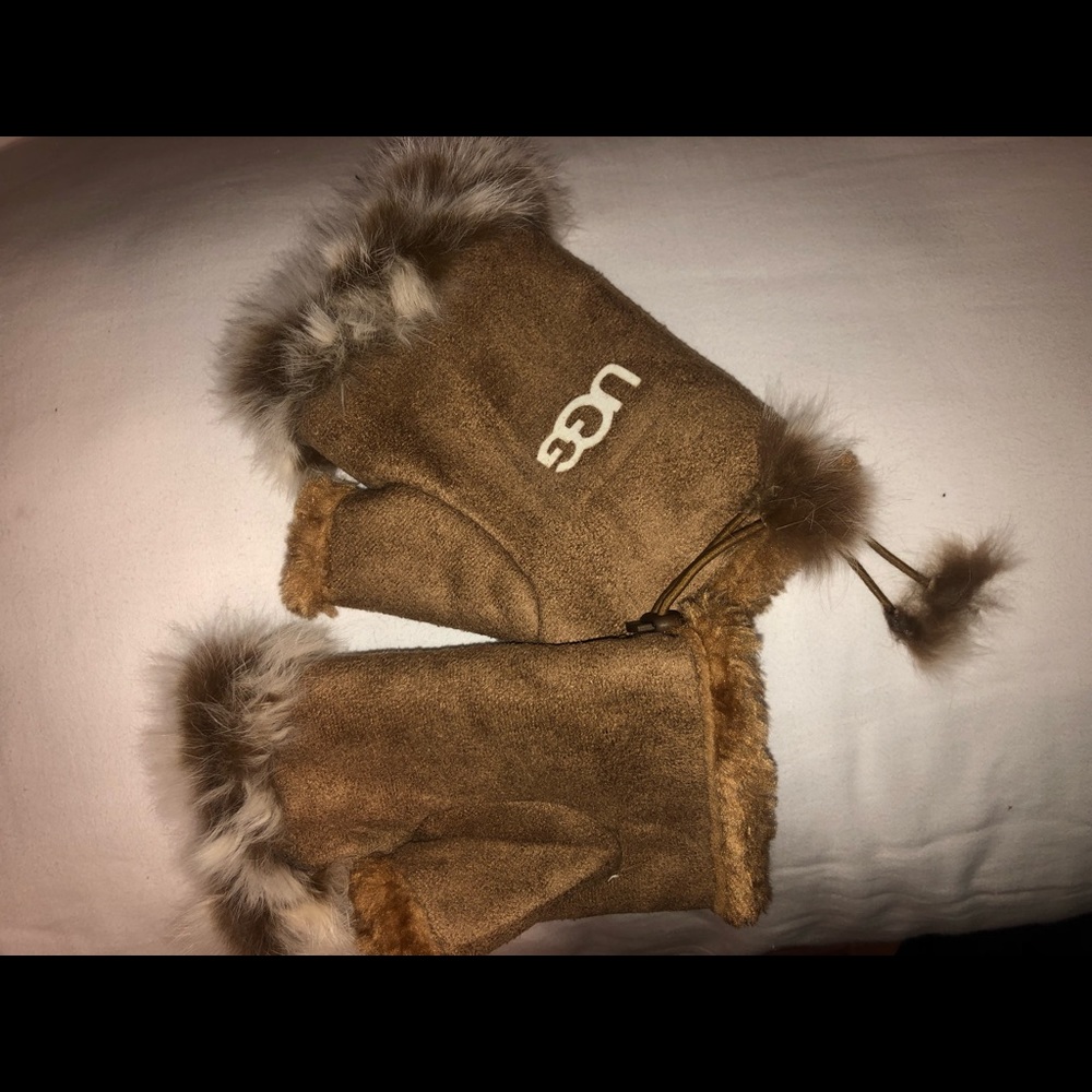 UGG hand warmers